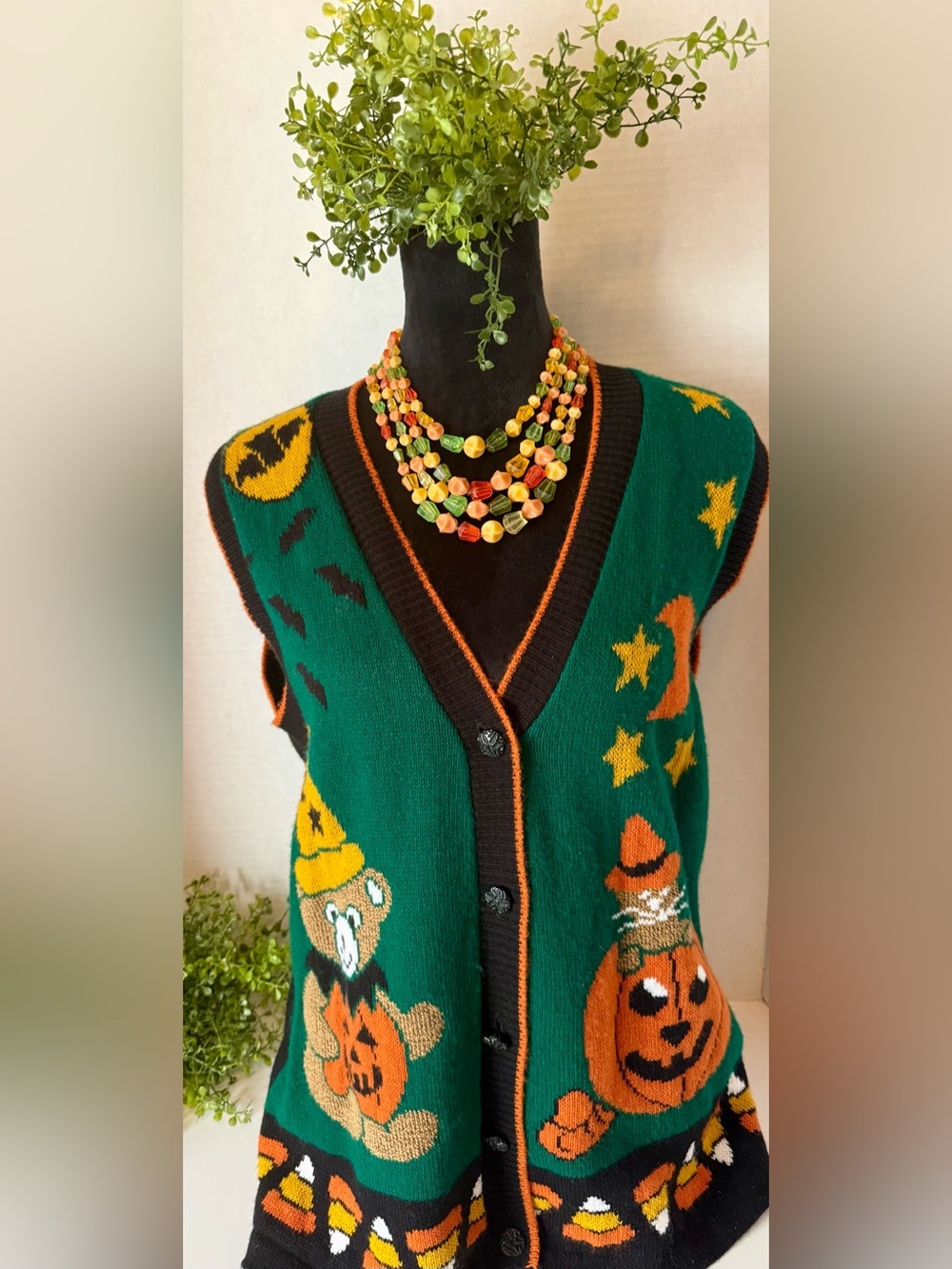 JJ Poole Halloween themed acrylic knit sweater Medium size